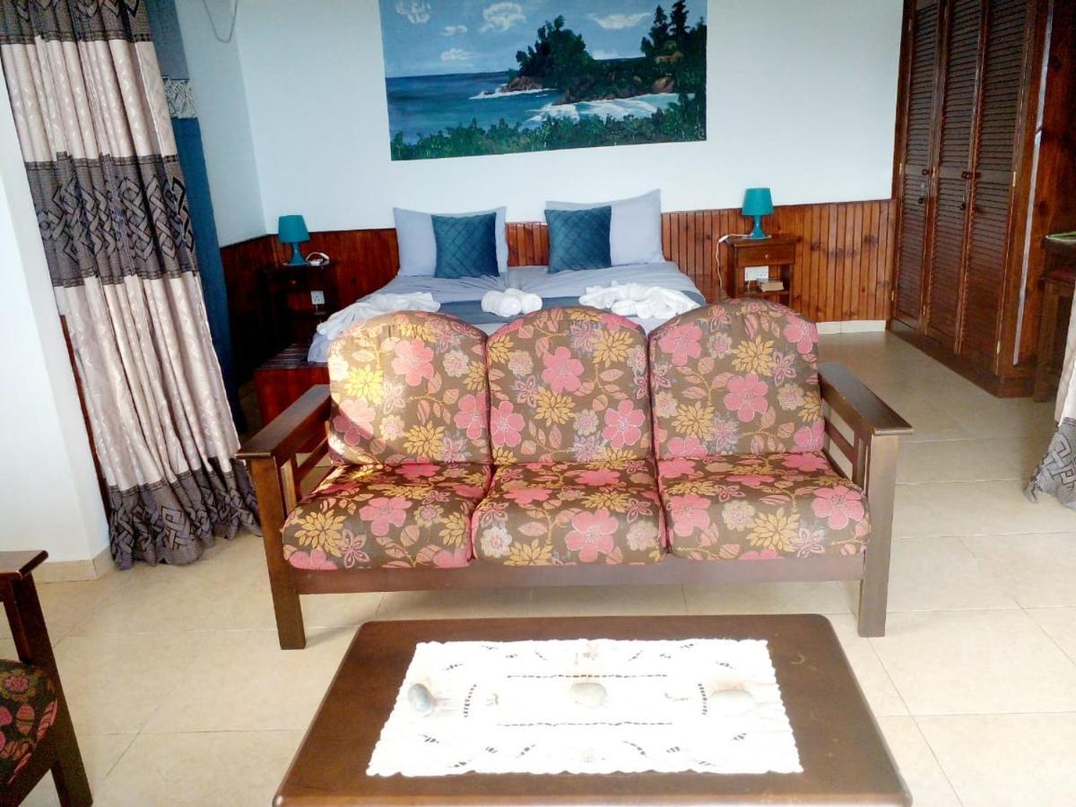 Les Elles Guesthouse Self Catering Baie Lazare  ภายนอก รูปภาพ